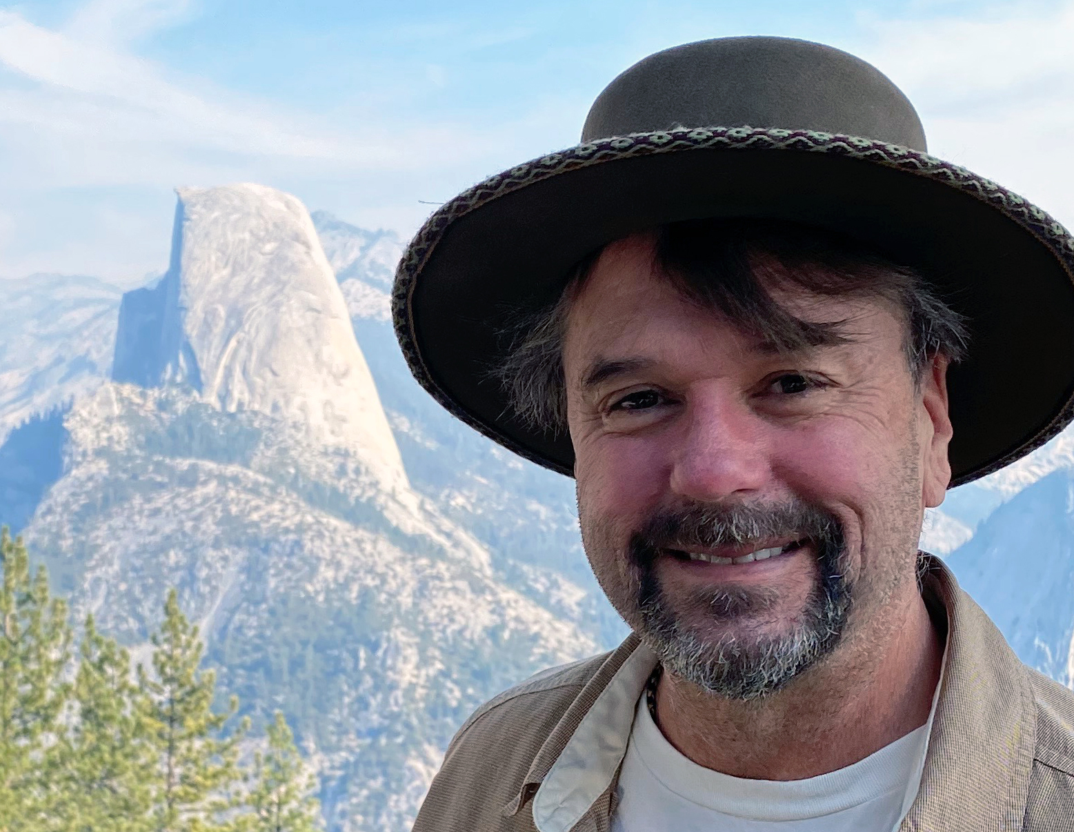 Glenn Carlson headshot